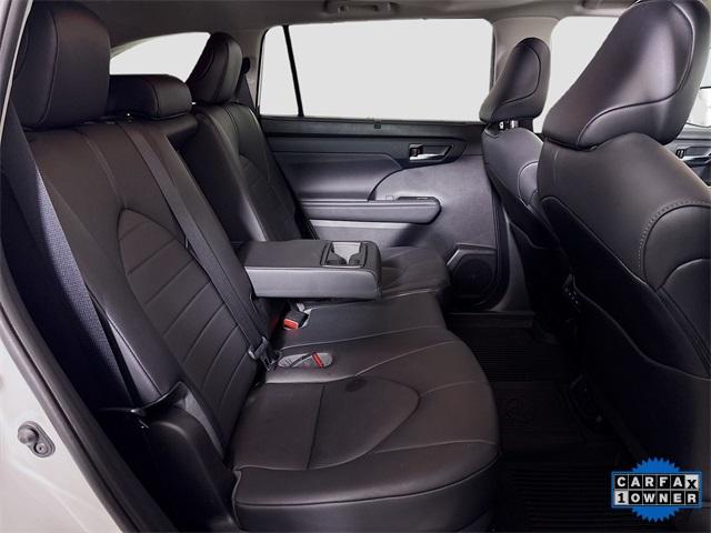 2020 Toyota Highlander Vehicle Photo in Puyallup, WA 98371