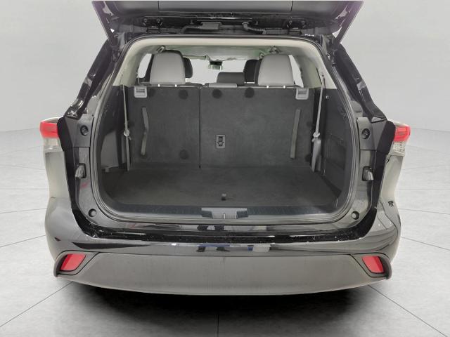 2022 Toyota Highlander Vehicle Photo in Oshkosh, WI 54904