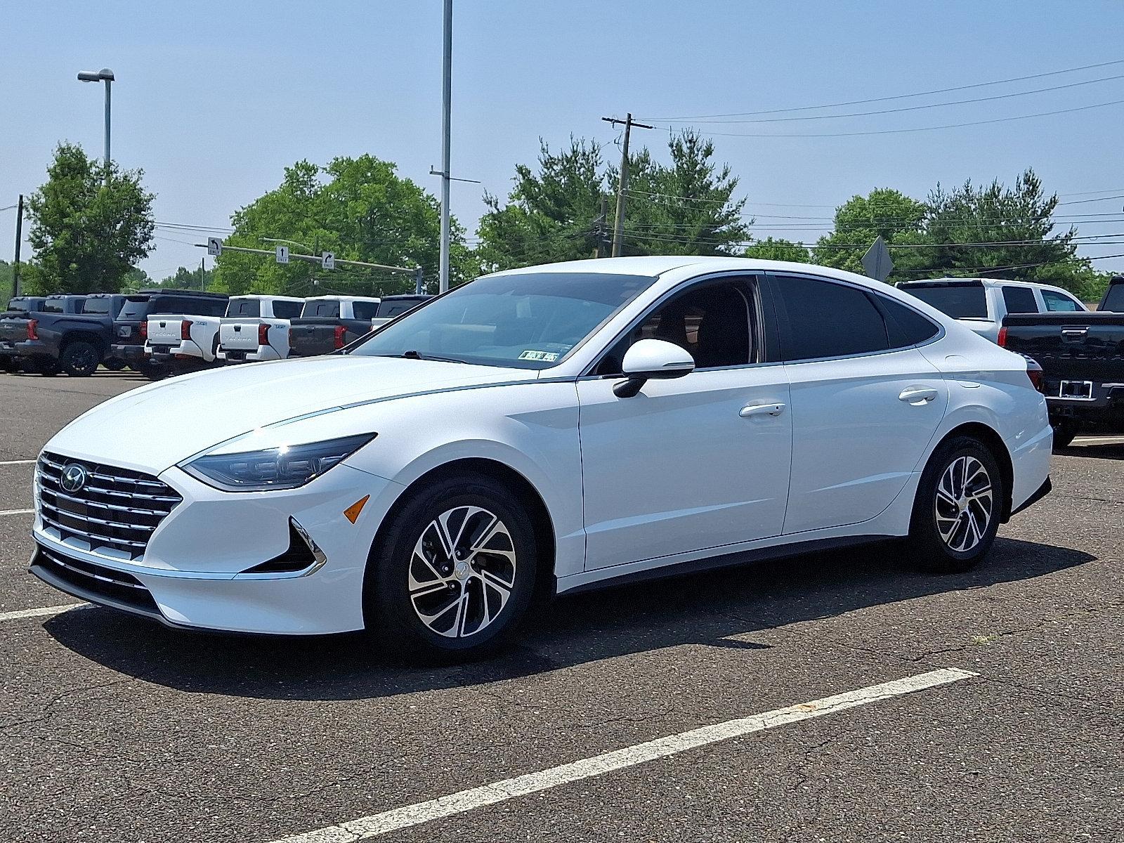 2023 Hyundai SONATA Hybrid Vehicle Photo in Trevose, PA 19053