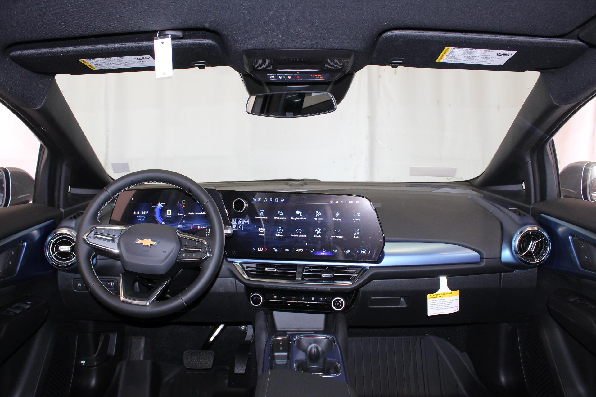 2025 Chevrolet Equinox EV Vehicle Photo in NORTHAMPTON, MA 01060-1120