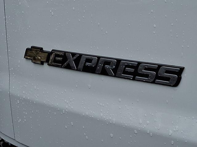2024 Chevrolet Express Cargo 2500 Vehicle Photo in DANBURY, CT 06810-5034