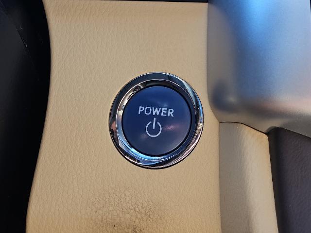 2019 Toyota Highlander Vehicle Photo in TREVOSE, PA 19053-4984