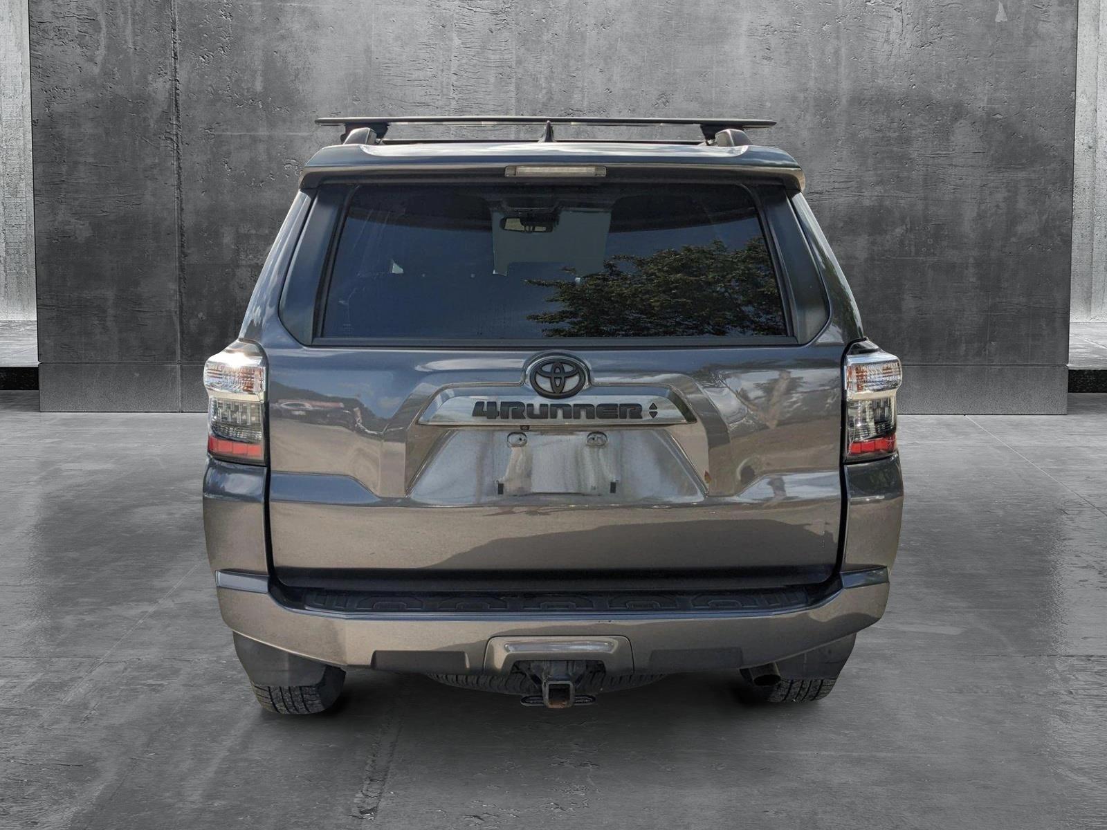 2021 Toyota 4RUN Vehicle Photo in GREENACRES, FL 33463-3207