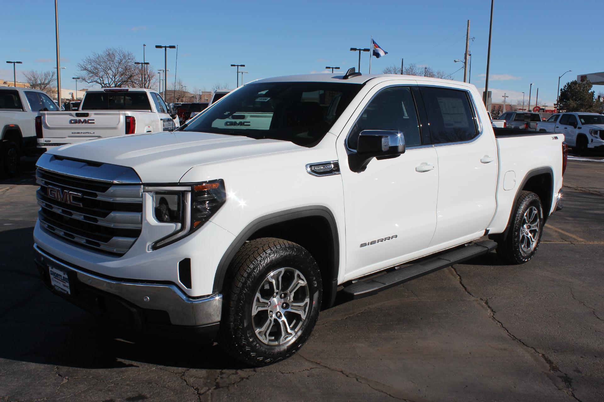 2025 GMC Sierra 1500 Vehicle Photo in AURORA, CO 80012-4011