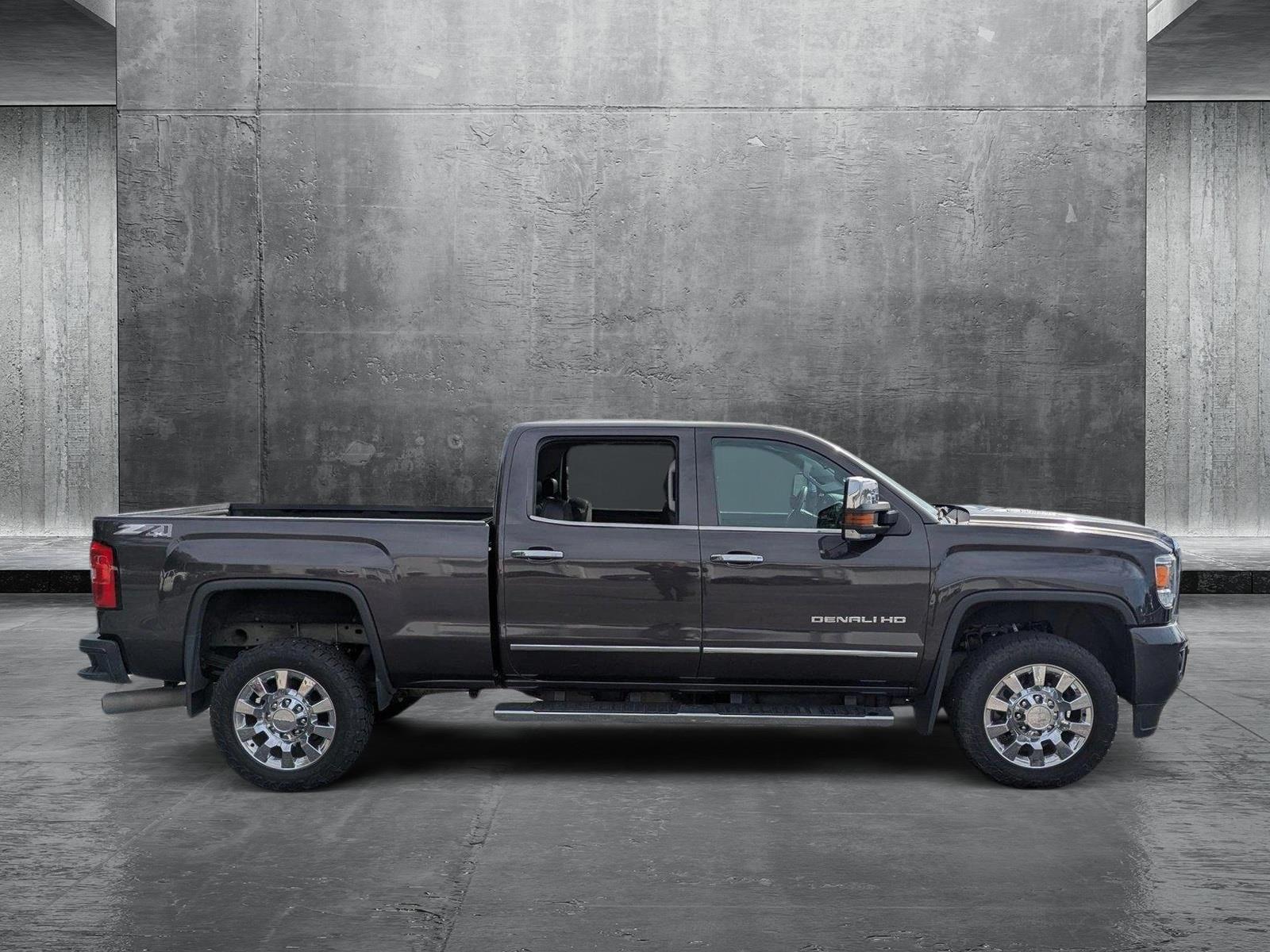 2015 GMC Sierra 2500HD available WiFi Vehicle Photo in Panama City, FL 32401