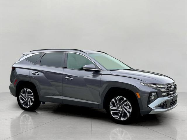 2025 Hyundai TUCSON Hybrid Vehicle Photo in Green Bay, WI 54304