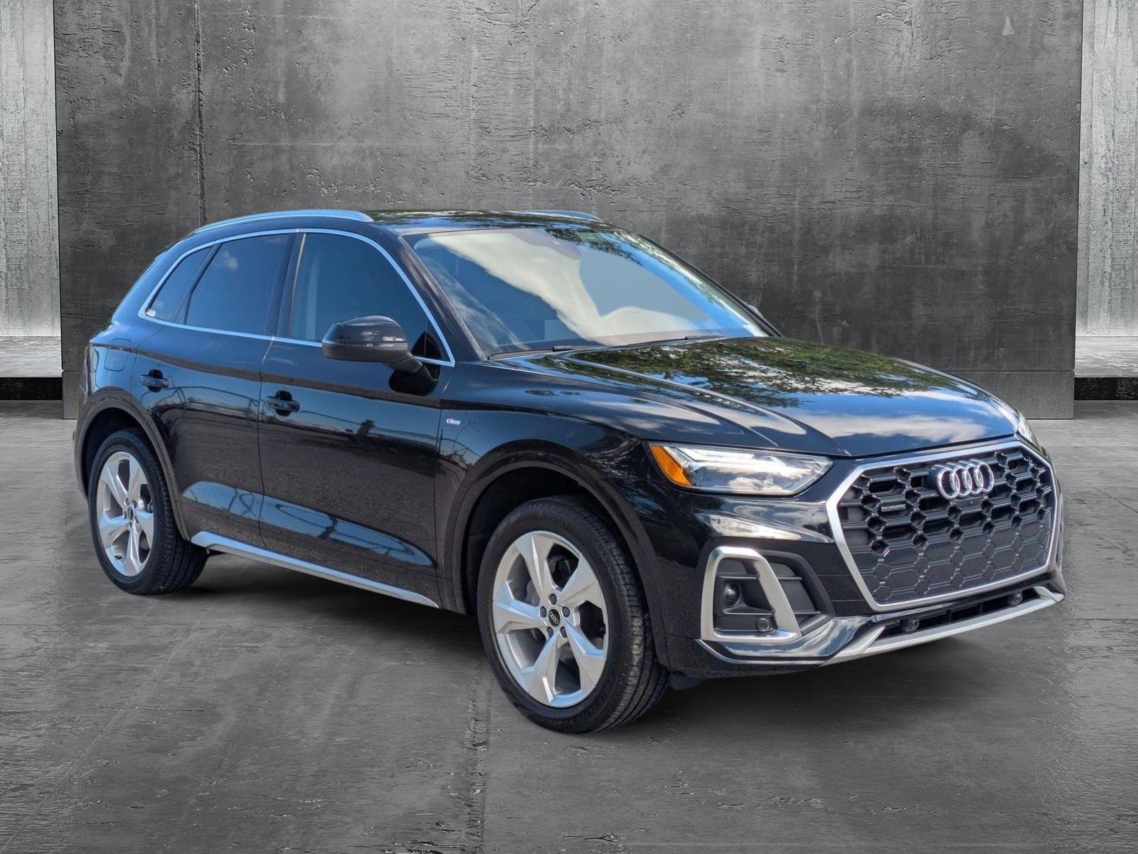 2022 Audi Q5 Vehicle Photo in Sarasota, FL 34231