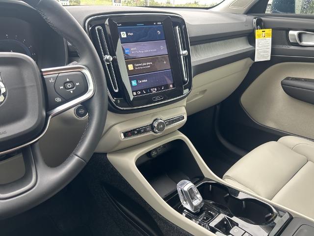 2025 Volvo XC40 Vehicle Photo in Grapevine, TX 76051