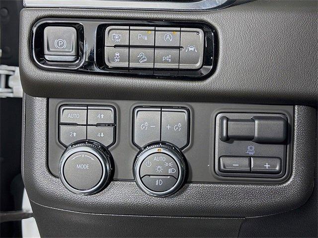 2025 GMC Yukon XL Vehicle Photo in PUYALLUP, WA 98371-4149