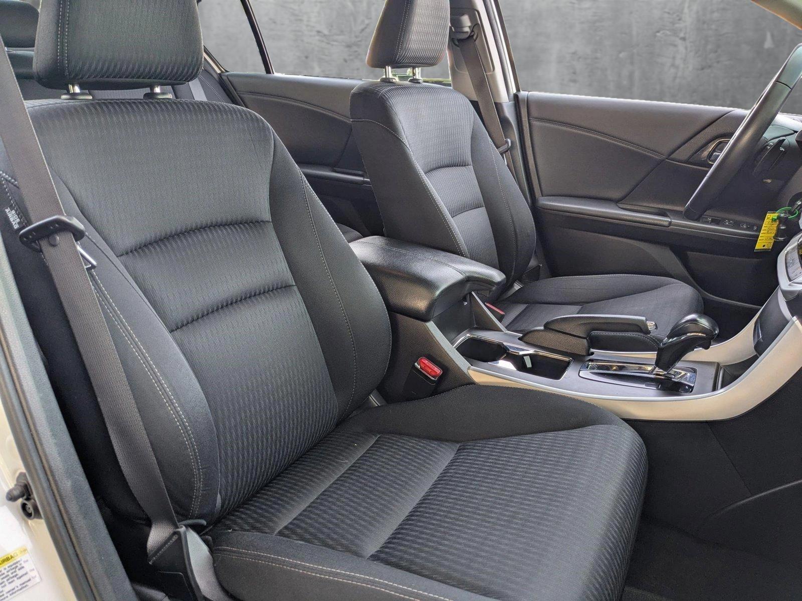 2015 Honda Accord Sedan Vehicle Photo in VALENCIA, CA 91355-1705