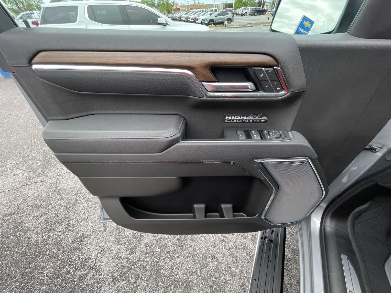 2025 Chevrolet Silverado 1500 Vehicle Photo in BENTONVILLE, AR 72712-4322