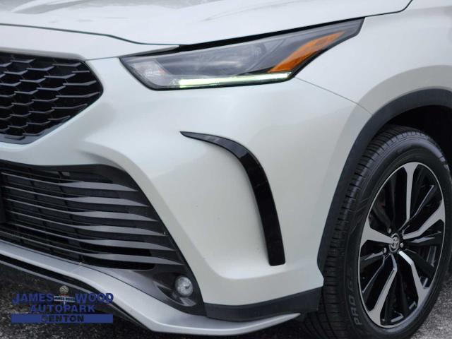 2021 Toyota Highlander Vehicle Photo in DENTON, TX 76210-9321