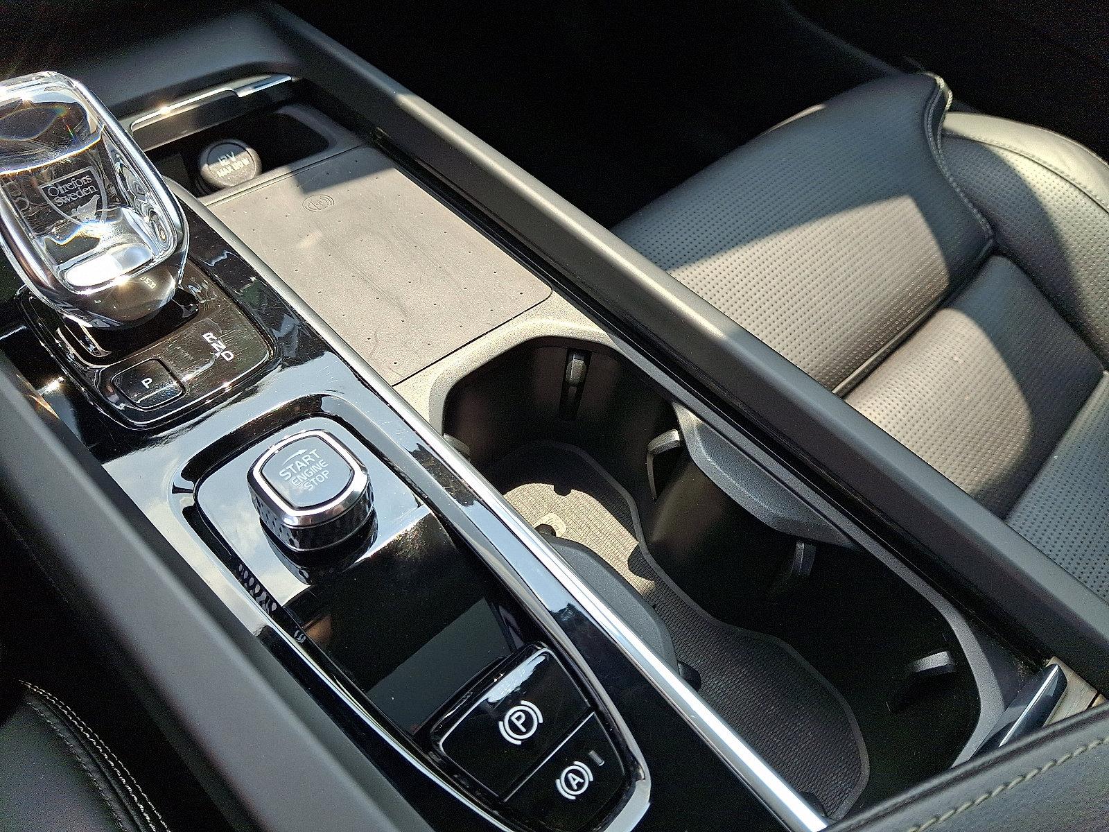 2022 Volvo XC60 Vehicle Photo in Trevose, PA 19053