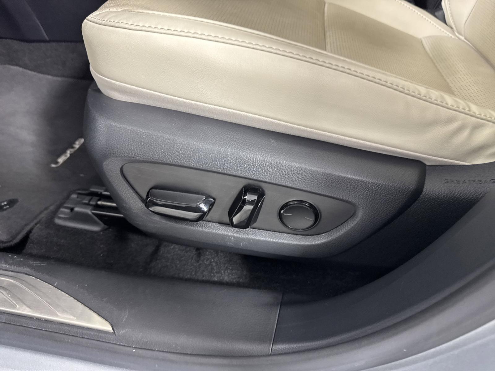 2023 Lexus RX Vehicle Photo in GEORGETOWN, TX 78626-7508