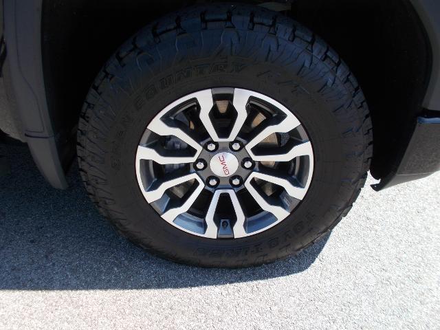 2021 GMC Sierra 1500 Vehicle Photo in LOWELL, MA 01852-4336