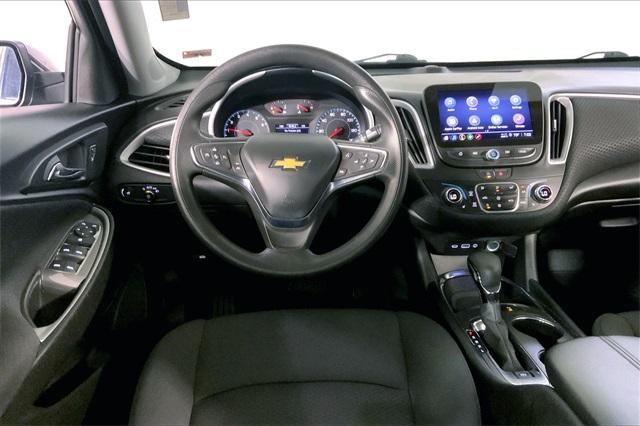 2024 Chevrolet Malibu Vehicle Photo in KANSAS CITY, MO 64114-4545