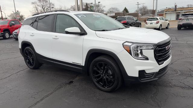 Used 2022 GMC Terrain SLE with VIN 3GKALMEV3NL201770 for sale in Center Line, MI