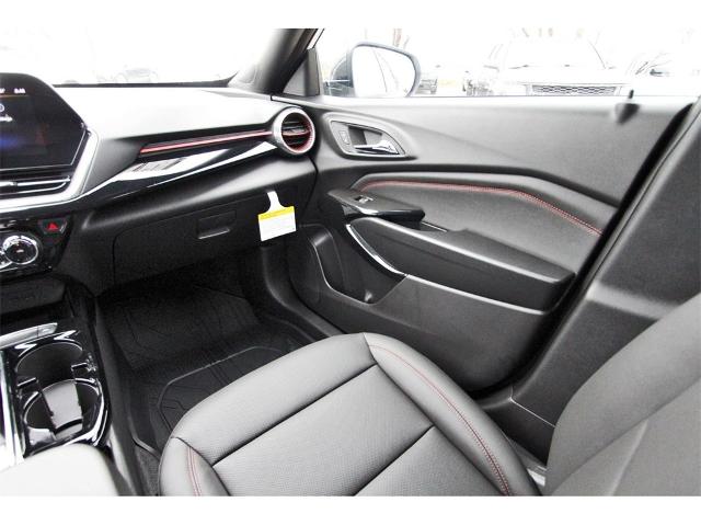 2025 Chevrolet Trax Vehicle Photo in ROSENBERG, TX 77471-5675