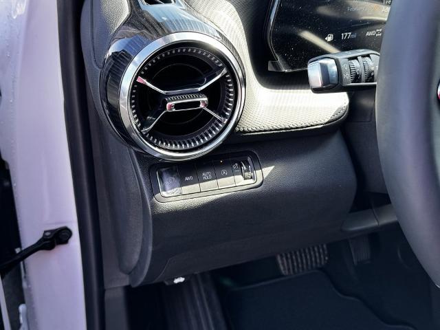2025 Chevrolet Equinox Vehicle Photo in GARDNER, MA 01440-3110