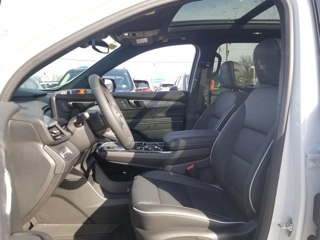 2025 Buick Enclave Vehicle Photo in ELYRIA, OH 44035-6349