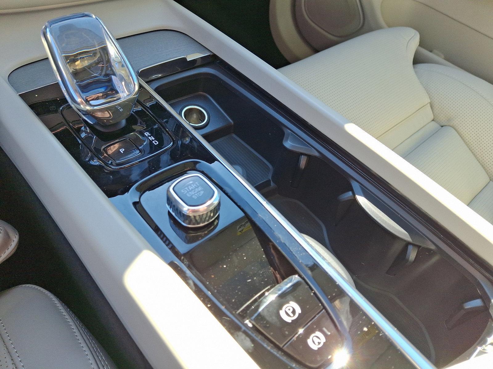 2025 Volvo XC60 Plug-In Hybrid Vehicle Photo in Trevose, PA 19053