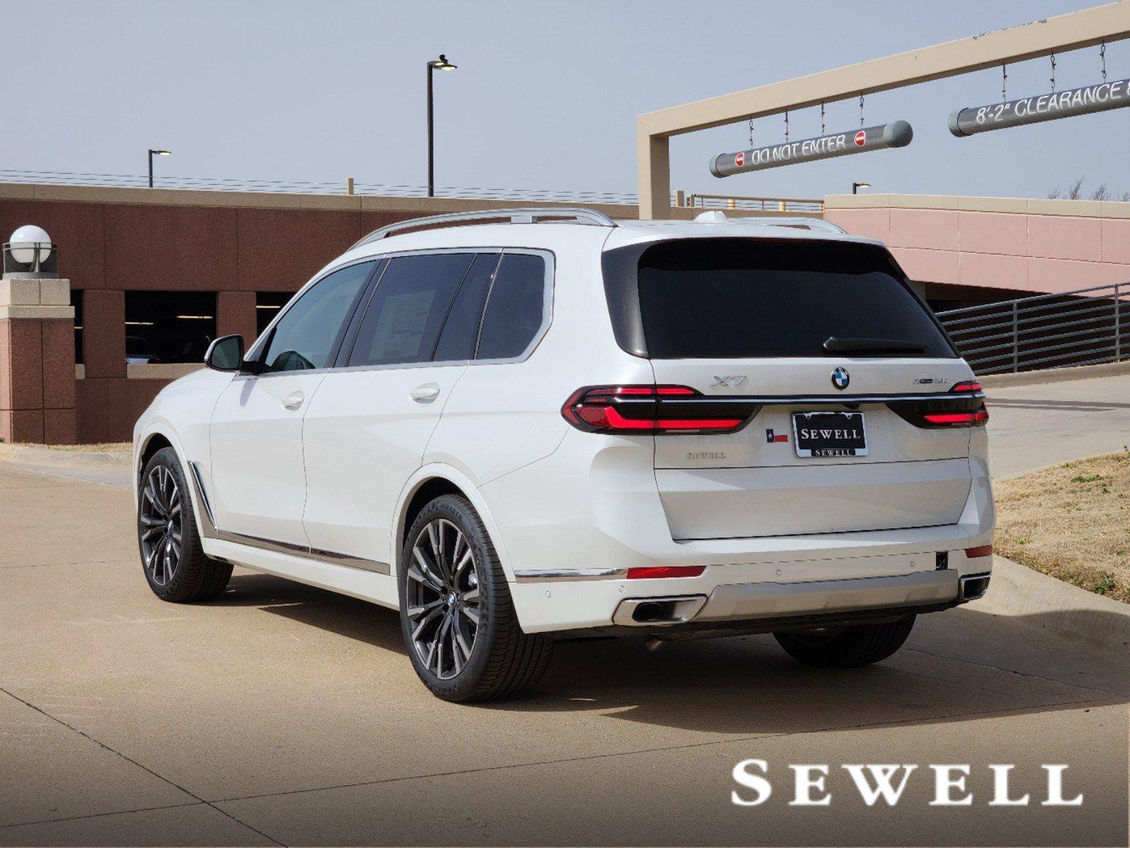 2025 BMW X7 xDrive40i Vehicle Photo in PLANO, TX 75024