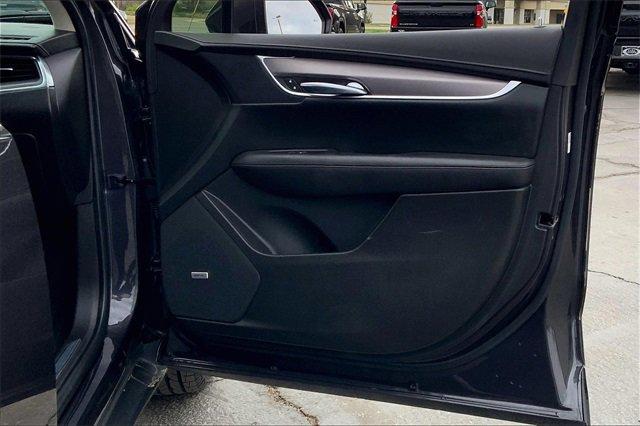 2017 Cadillac XT5 Vehicle Photo in TOPEKA, KS 66609-0000