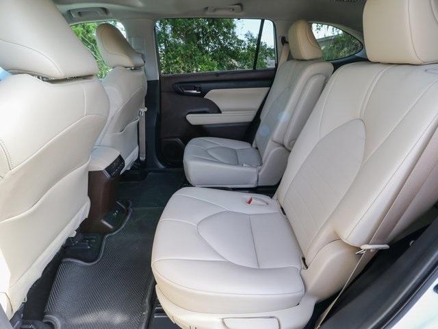 2021 Toyota Highlander Vehicle Photo in HOMOSASSA, FL 34448-1461