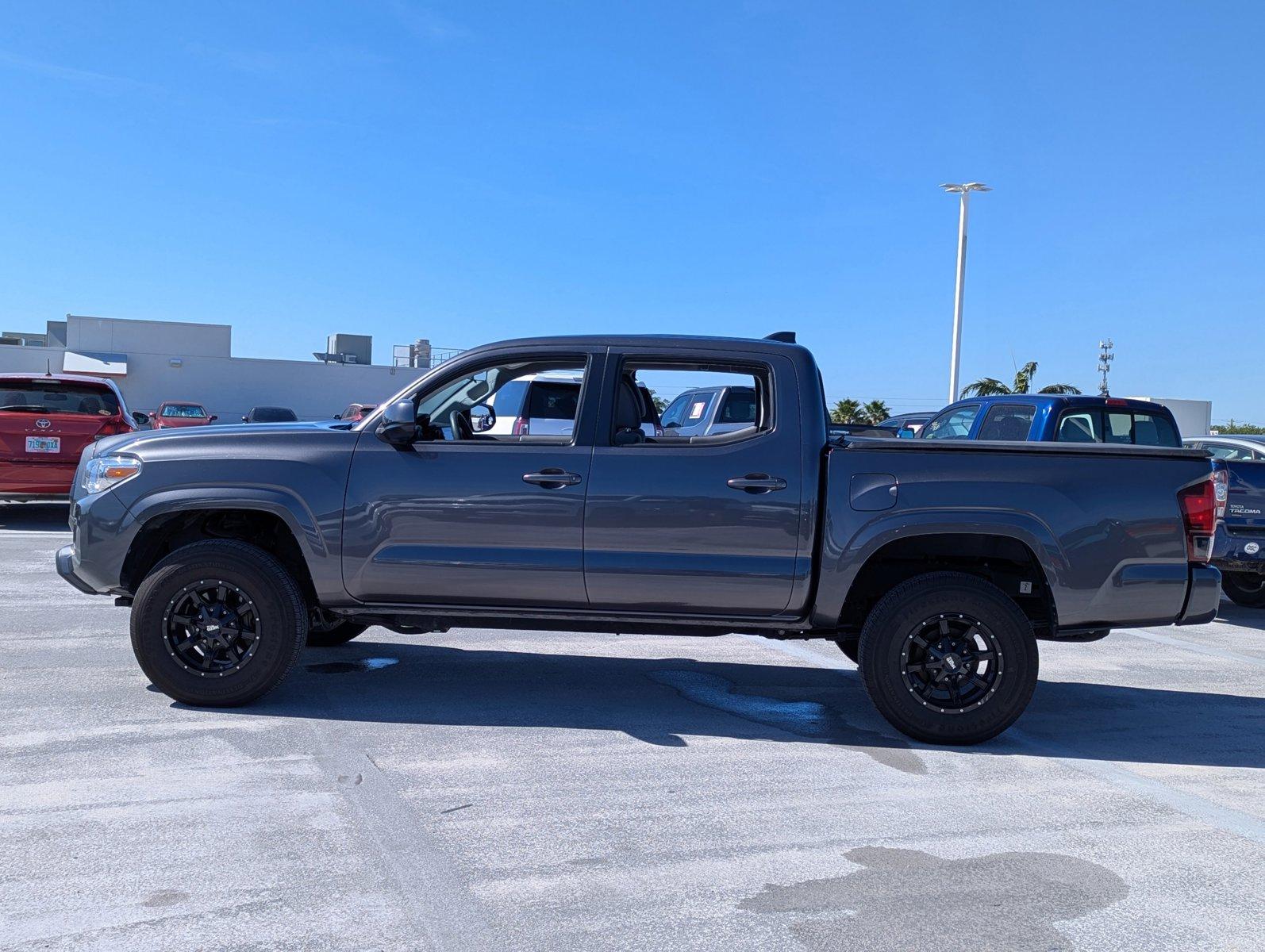 2022 Toyota Tacoma 2WD Vehicle Photo in Ft. Myers, FL 33907