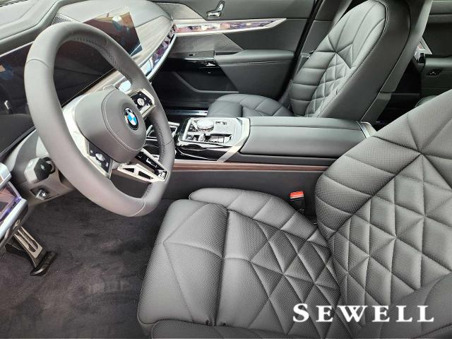 2025 BMW 740i xDrive Vehicle Photo in PLANO, TX 75024