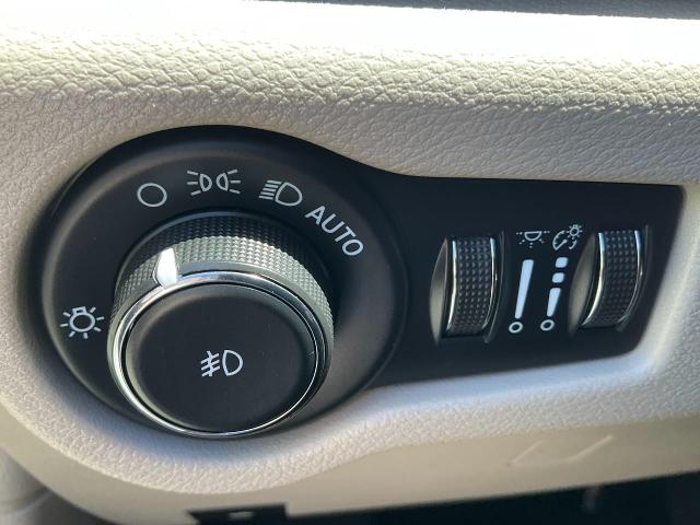 2023 Chrysler Pacifica Vehicle Photo in Kaukauna, WI 54130