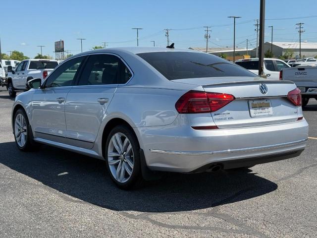 2016 Volkswagen Passat Vehicle Photo in COLUMBIA, MO 65203-3903