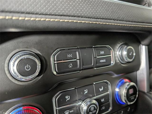 2023 GMC Yukon XL Vehicle Photo in ENGLEWOOD, CO 80113-6708