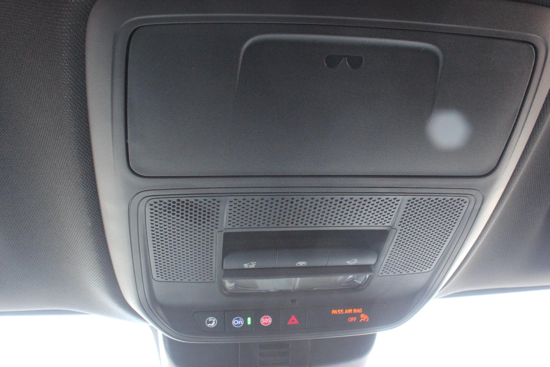 2025 GMC Acadia Vehicle Photo in AURORA, CO 80012-4011