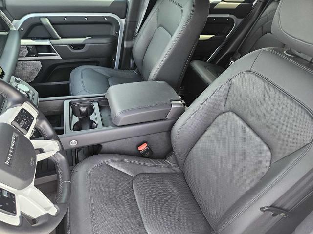 2024 Defender Vehicle Photo in AUSTIN, TX 78717