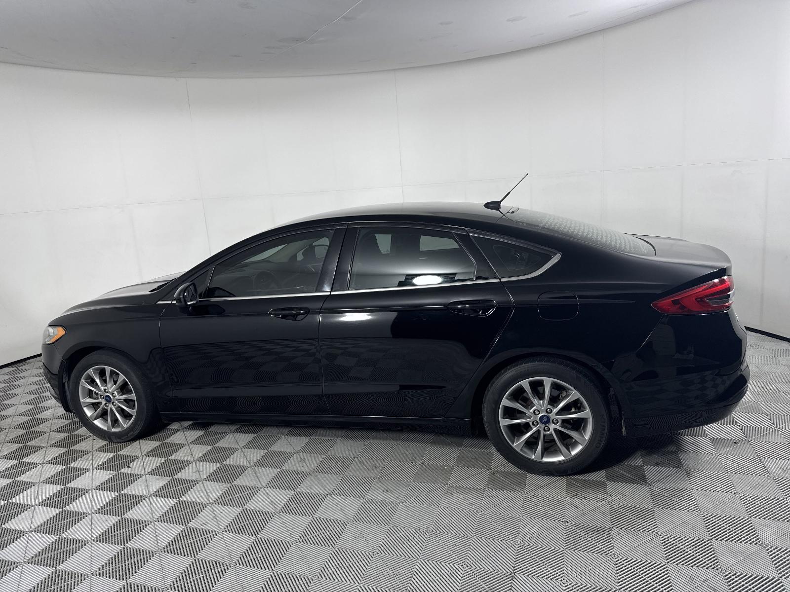2017 Ford Fusion Vehicle Photo in GEORGETOWN, TX 78626-7508