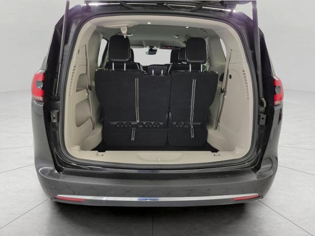 2023 Chrysler Pacifica Vehicle Photo in Neenah, WI 54956