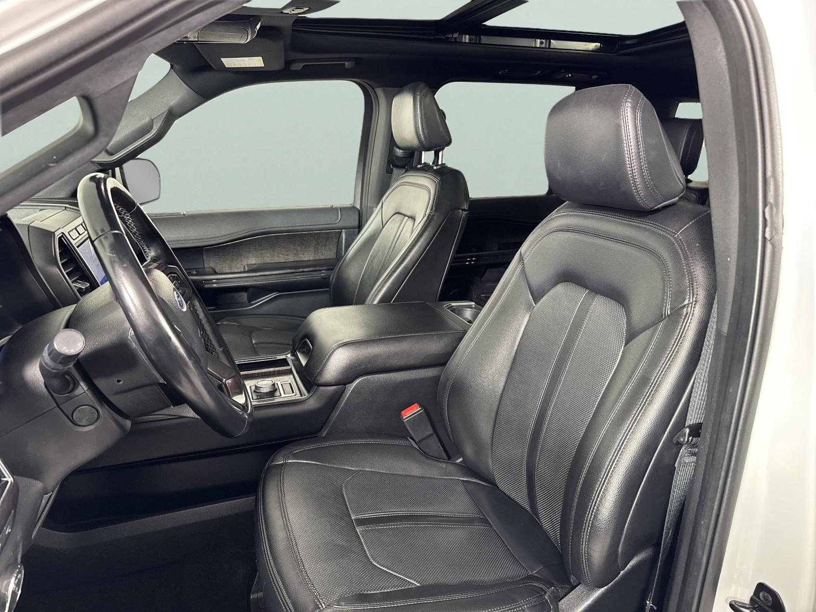 2021 Ford Expedition Max Vehicle Photo in GEORGETOWN, TX 78626-7508
