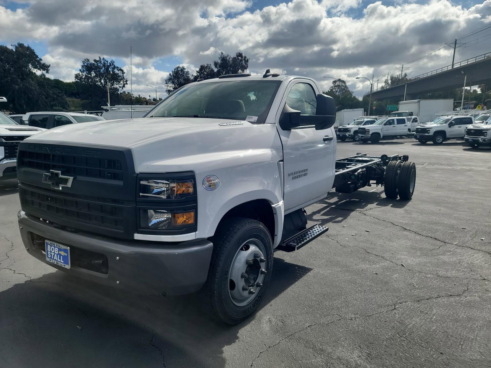 2023 Chevrolet Silverado Chassis Cab Vehicle Photo in LA MESA, CA 91942-8211