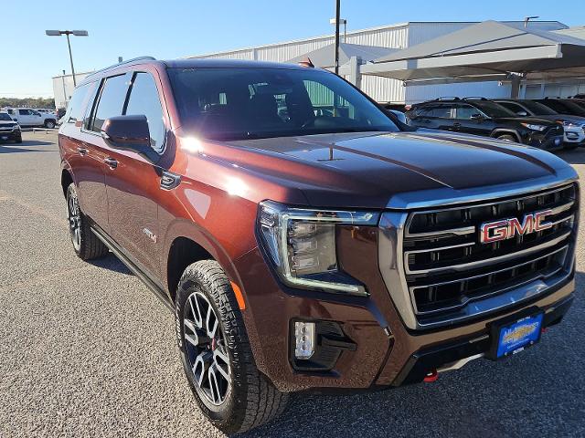 2023 GMC Yukon XL Vehicle Photo in SAN ANGELO, TX 76903-5798