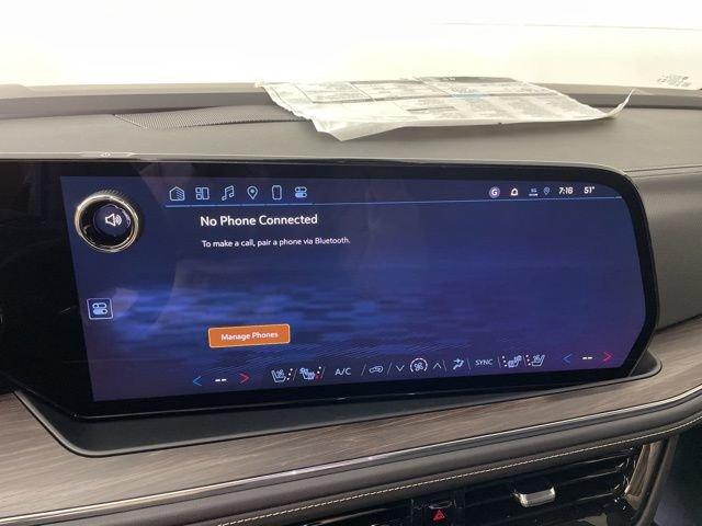 2025 Chevrolet Suburban Vehicle Photo in PHOENIX, AZ 85014-3381