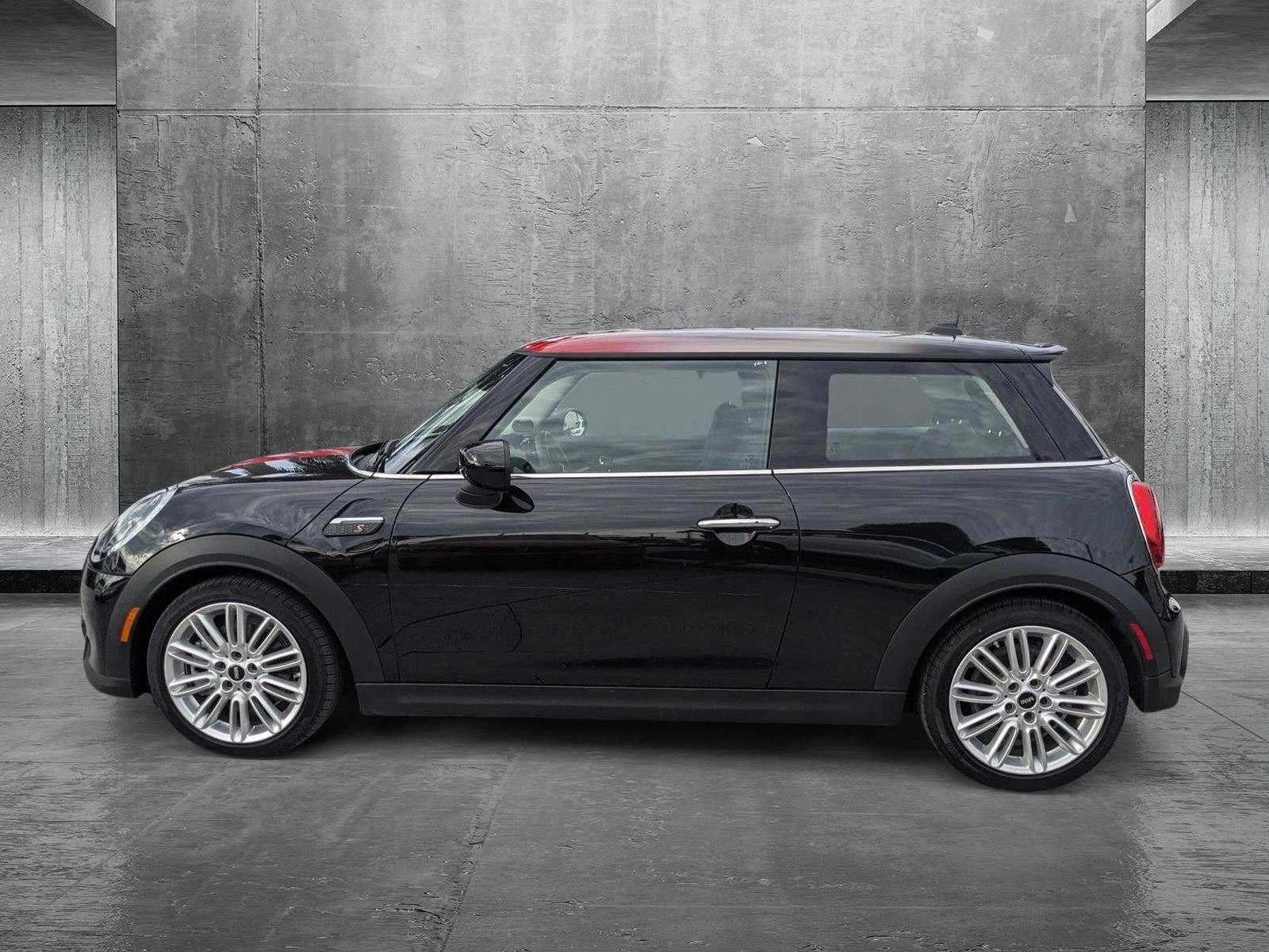 2024 MINI Cooper S Hardtop 2 Door Vehicle Photo in MIAMI, FL 33172-3015