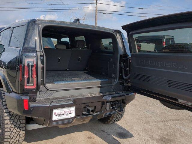 2025 GMC HUMMER EV SUV Vehicle Photo in ALBERTVILLE, AL 35950-0246