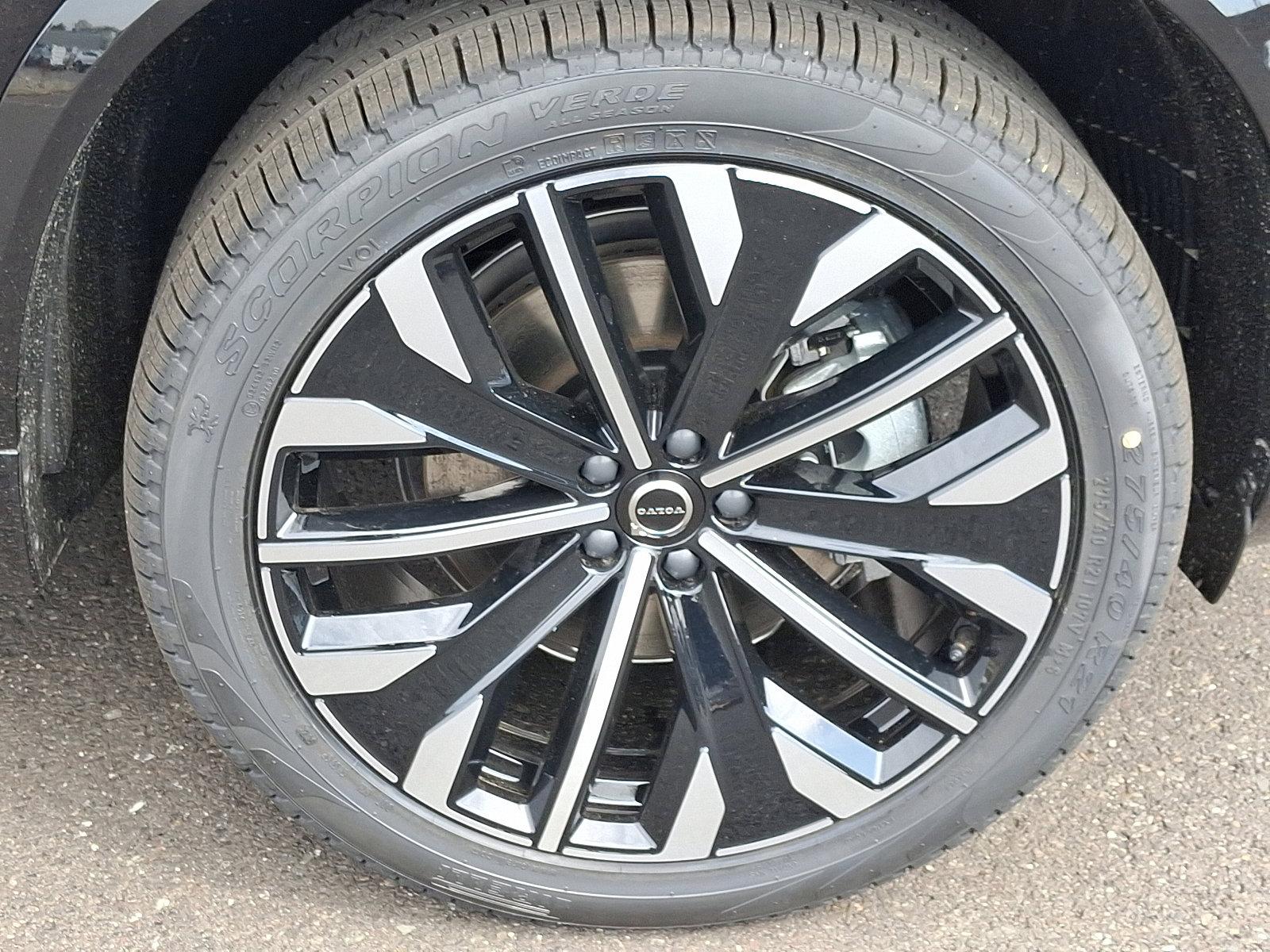 2025 Volvo XC90 Vehicle Photo in Trevose, PA 19053