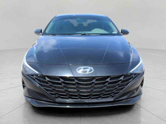 2022 Hyundai ELANTRA Vehicle Photo in Green Bay, WI 54304