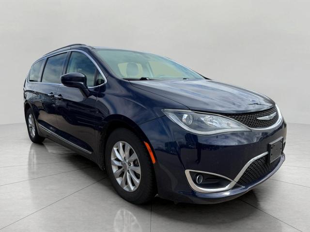 2017 Chrysler Pacifica Vehicle Photo in Appleton, WI 54914