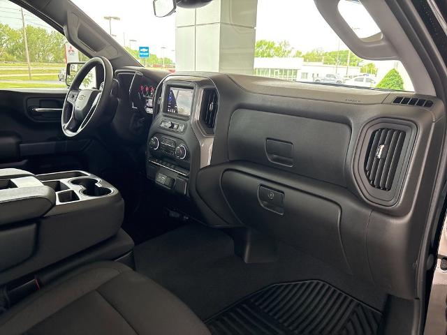 2023 Chevrolet Silverado 1500 Vehicle Photo in MANHATTAN, KS 66502-5036