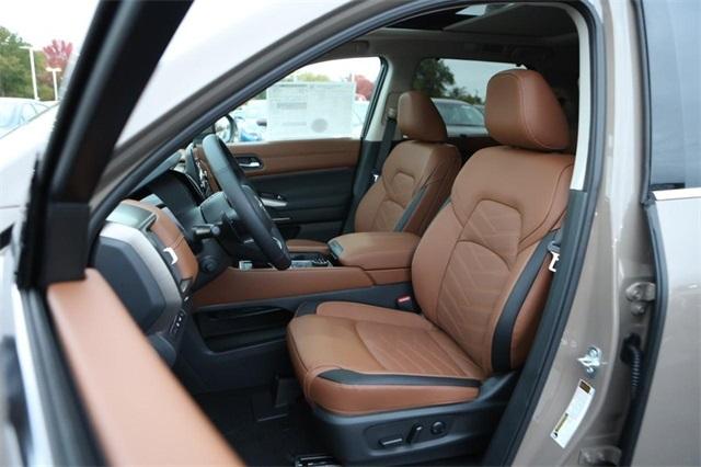 2025 Nissan Pathfinder Vehicle Photo in Hazelwood, MO 63042