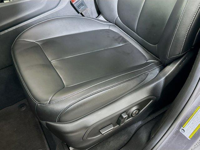 2024 Jeep Grand Cherokee L Vehicle Photo in Doylsetown, PA 18901