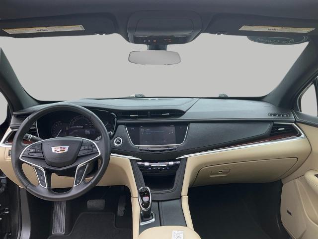 2017 Cadillac XT5 Vehicle Photo in Kaukauna, WI 54130